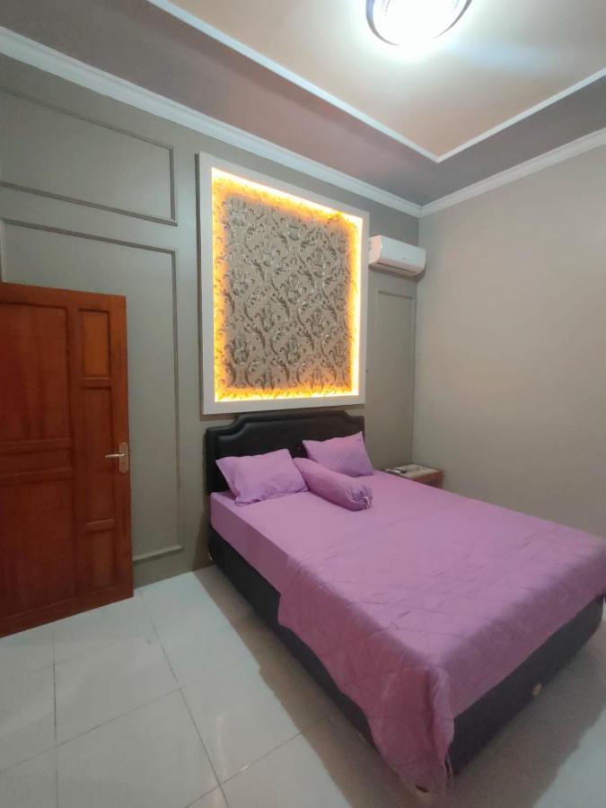 Cahaya Homestay Magelang Esterno foto
