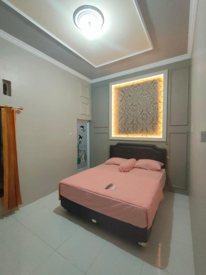 Cahaya Homestay Magelang Esterno foto