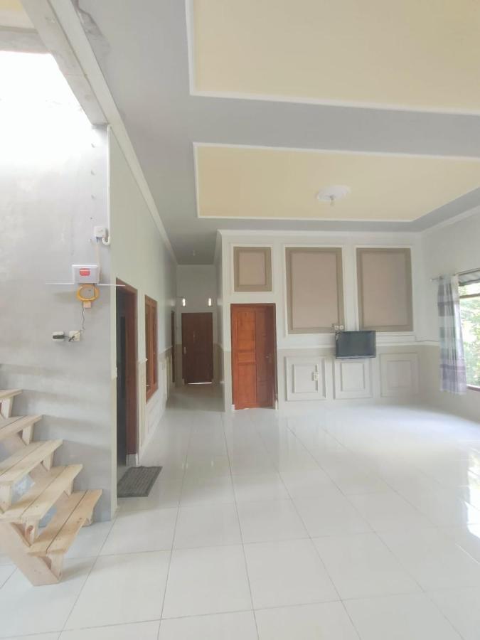 Cahaya Homestay Magelang Esterno foto