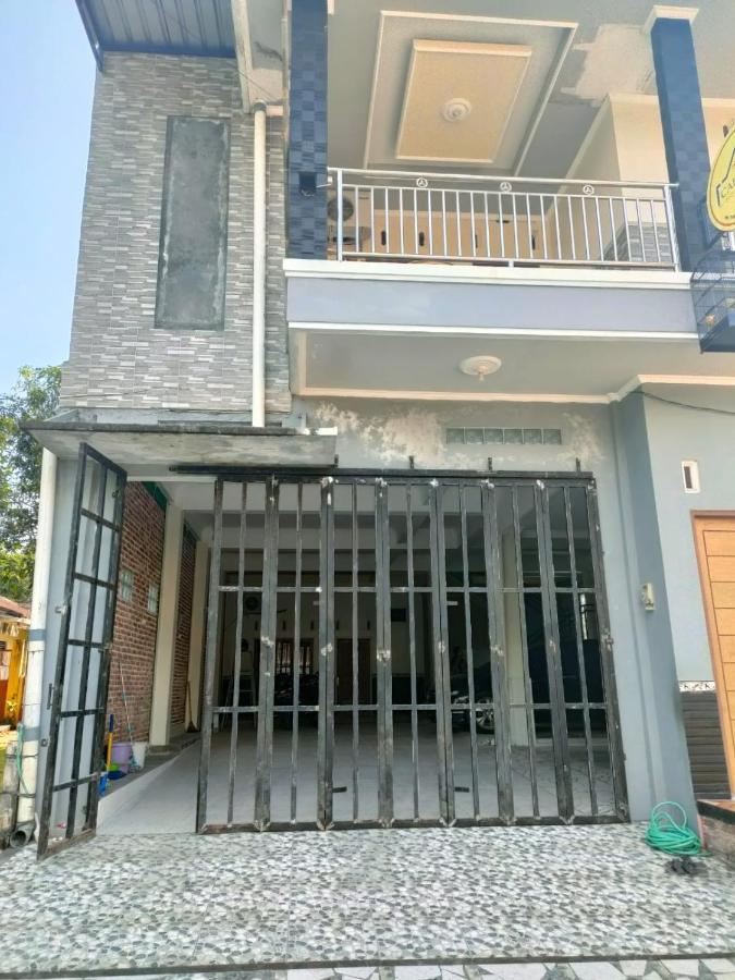 Cahaya Homestay Magelang Esterno foto