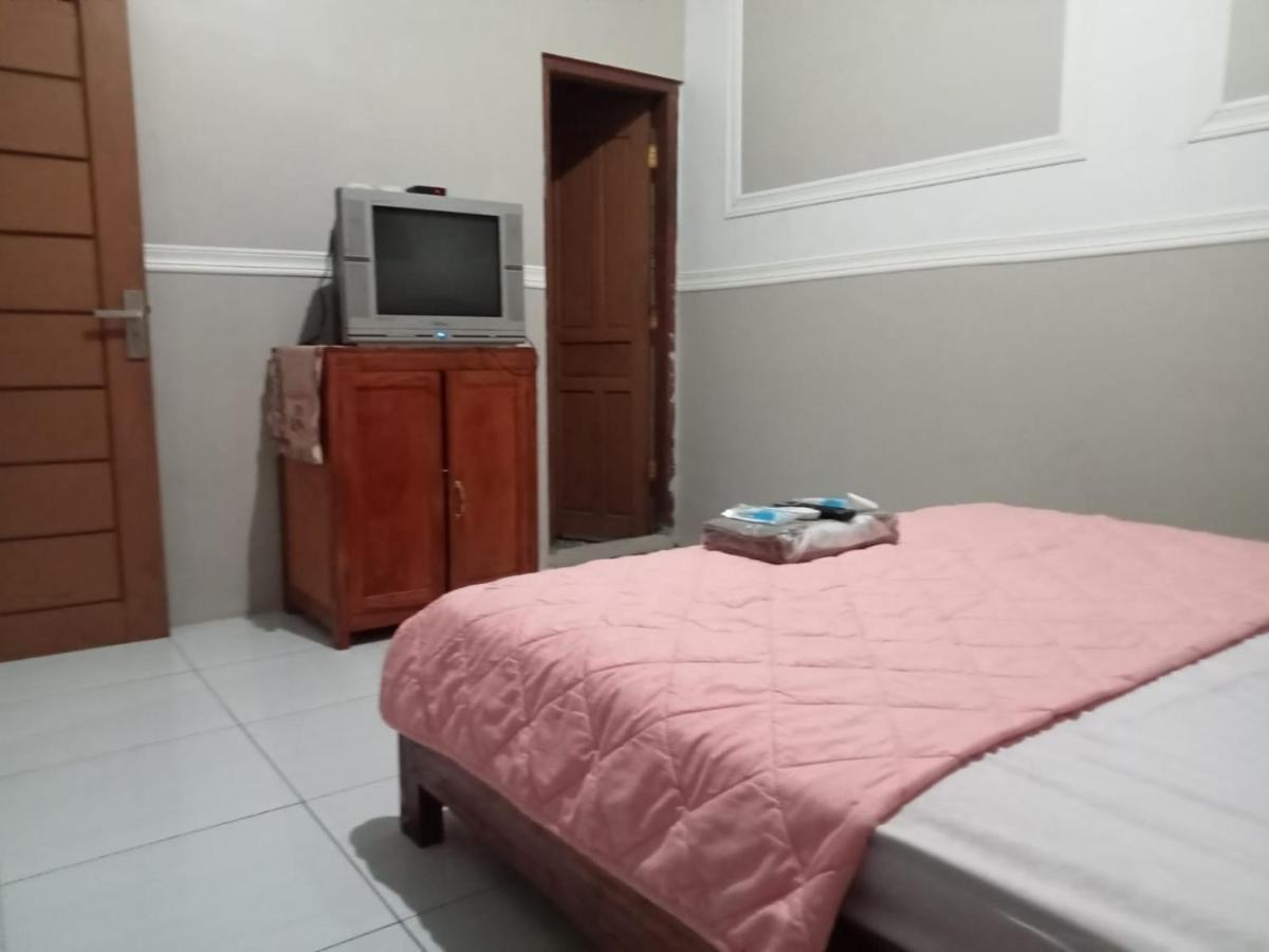 Cahaya Homestay Magelang Esterno foto