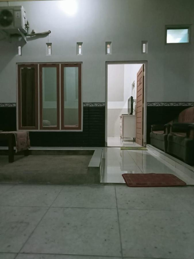 Cahaya Homestay Magelang Esterno foto